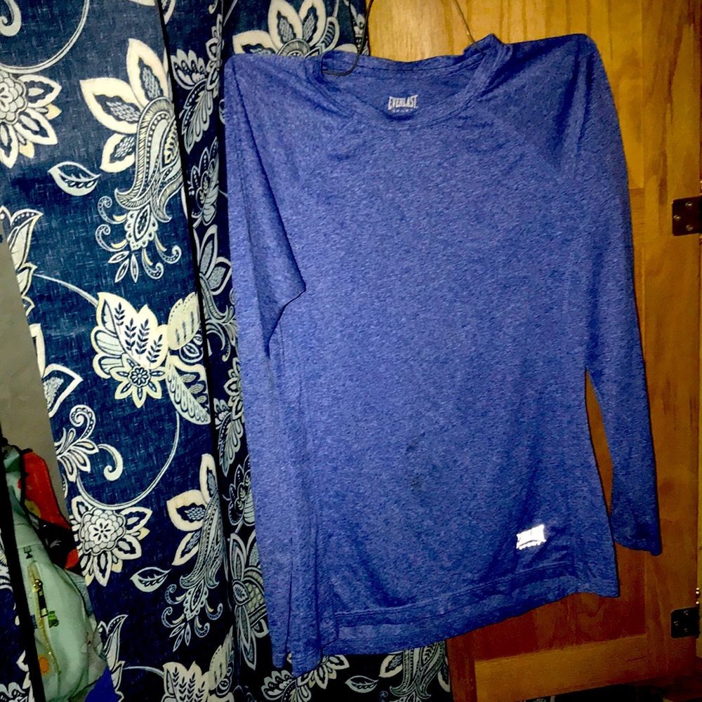 Woman’s sports wear long sleeve t shirt